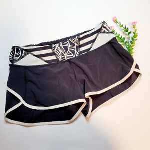 Lululemon Run Shorts Lined Black/White Size 4